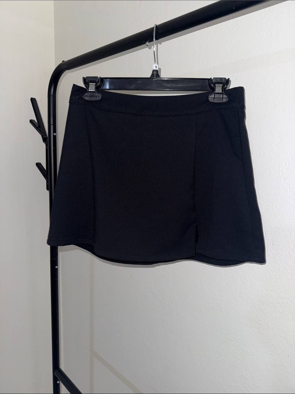 Black Junior's Hollister ultra high-rise Skort with small slit 🖤